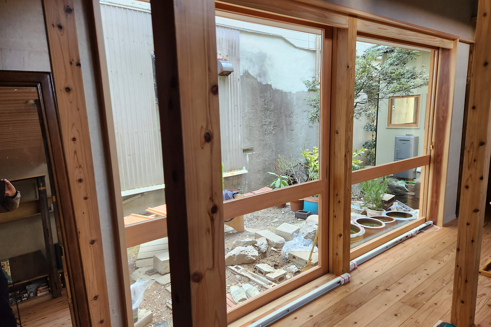 M様邸 クリア塗装の縦型ブラインドの画像