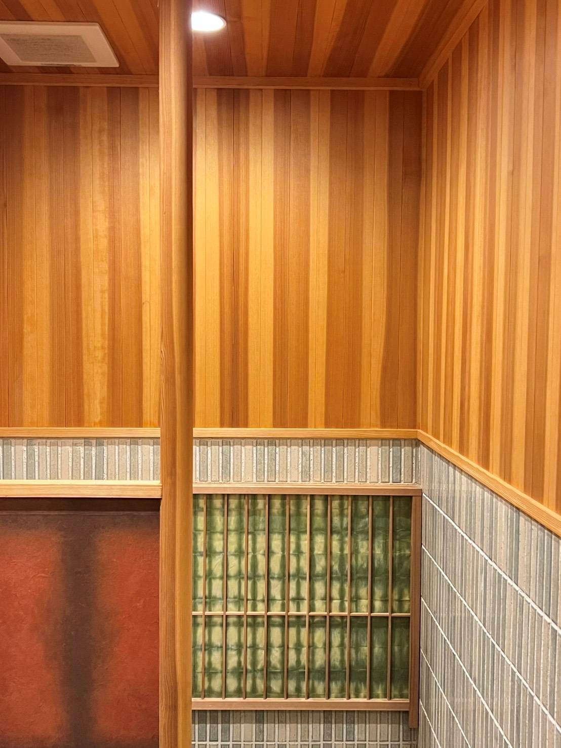 一見、カフェのトイレのようですが、、、の画像